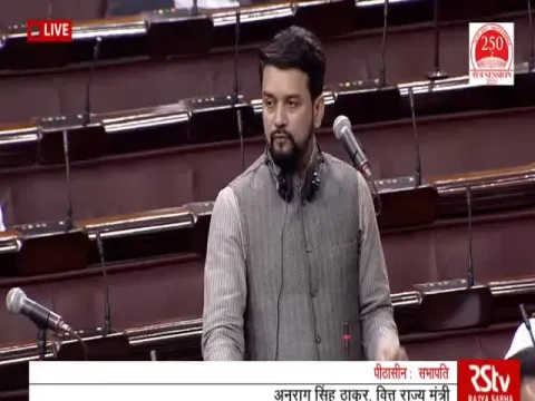 Minister Anurag Thakur Responds On Reports Of Government Withdrawing Rs Two Thousand Note - Sakshi