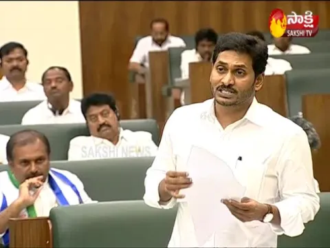 Heritage sells onions for Rs. 200, YS Jagan