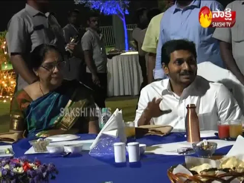 CM Jagan To Host Dinner for Ministers, MLAs & Collectors