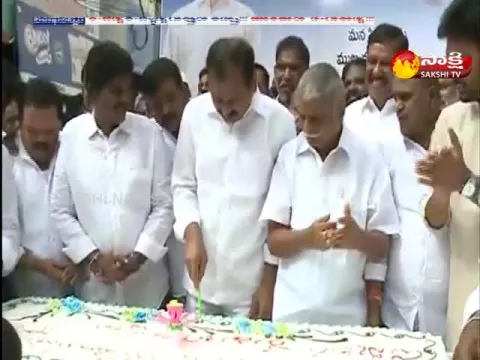 CM YS Jagan 47Th Birthday Celebration in tirupati - Sakshi