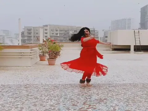 Adah Sharma Wishes Merry Christmas With Her Classical Dance