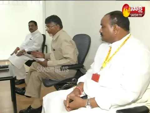 Chandrababu Naidu Seeks Employee's Support To Protest
