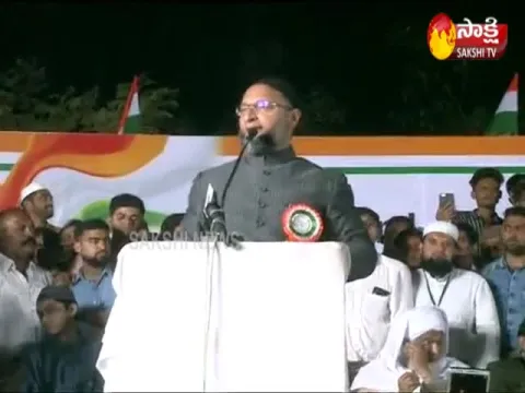Asaduddin Owaisi Fires On PM Narendra Modi 