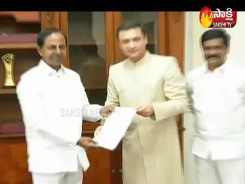 Akbaruddin Owaisi meet CM KCR, seeks fund for Mahankali Temple