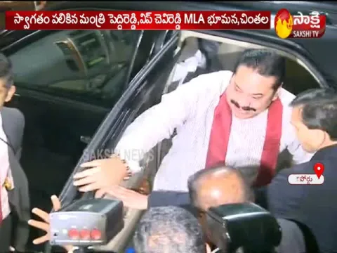 Sri Lankan PM Mahinda Rajapaksa Arrives at Tirumala 