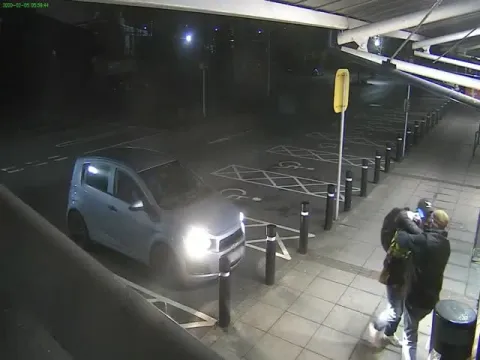 77Year Old Man Fights Off Robber In Viral Video - Sakshi