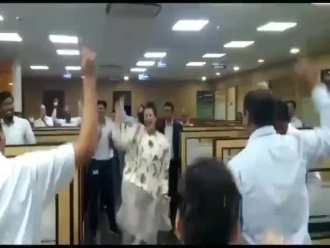 Welspun India CEO Dipali Goenka dancing with her employees 