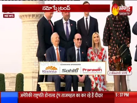 Ivanka Trump With Husband Jared Kushner At Taj Mahal in Agra - Sakshi