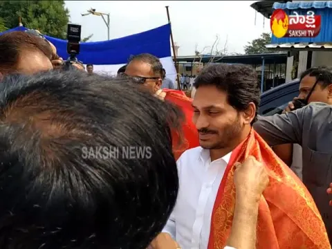 AP CM YS Jagan Attend Sarada Peetham Anniversary