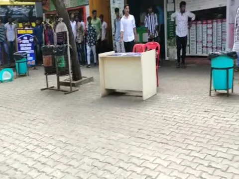 Students Clashes Between Two Group In SRM College
