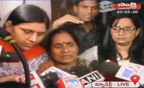 Finally My Daughter Gets Justice Says Nirbhaya's Mother