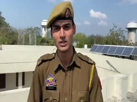 J&K Police constable wins Internet with his rapping skills