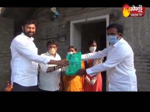 MP Avinash Reddy Distributes Daily Essentials in YSR District