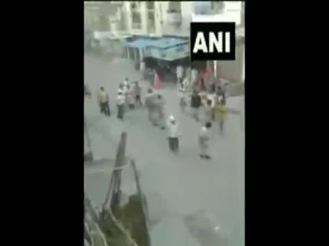 Police and Shopkeepers Clash Over Lockdown in Firozpur