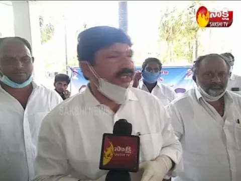 Jogi Ramesh Distributes Essentials