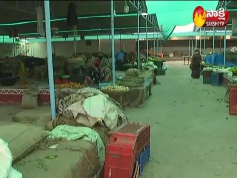 Selling Vegetables At Low Prices In LB Nagar