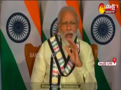  Prime Minister Narendra Modi addresses Indian Chamber of Commerce