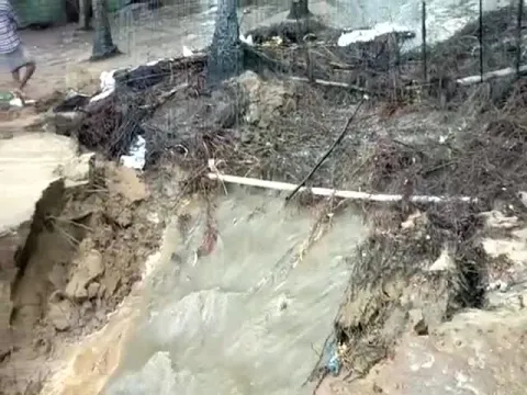 Heavy Rains In East Godavari District Video