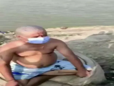 Nepalese Man Head Forcibly Shaved In Uttar Pradesh Viral Video