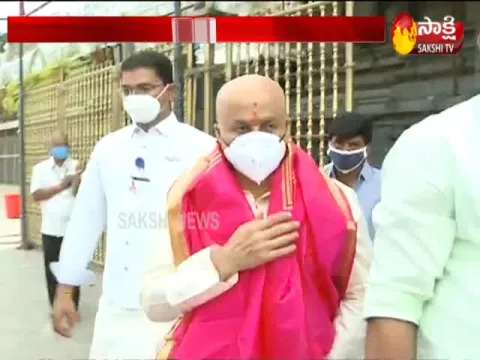 YSRCP MP Vijaya Sai Reddy Visits Tirumala