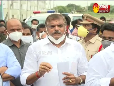 Botsa Satyanarayana Slams TDP Over Housing Lands