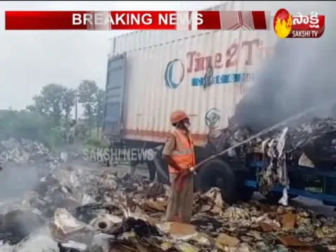 Transport container catches fire in medak