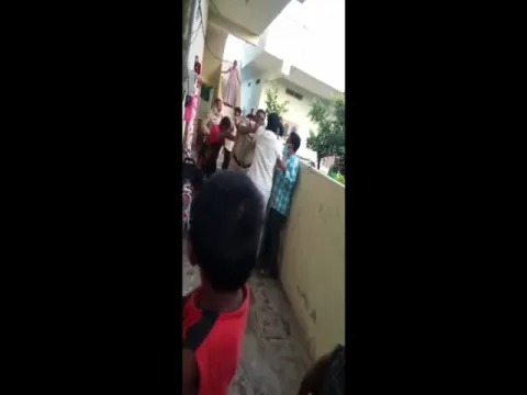 Wife Caught Husband Red Handed