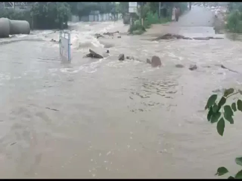 Saroornagar Pond Floods In Dilsukhnagar