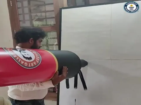 World Biggest Marker Pen Posts Facebook Video Viral