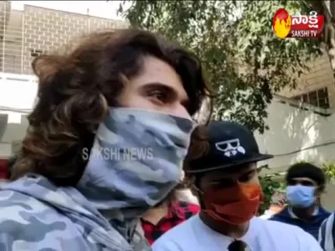 GHMC Election 2020: Vijay Devarakonda Cast Their Votes With Family