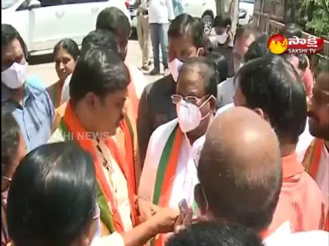 BJP Leaders Violate Election Code In Tirupati
