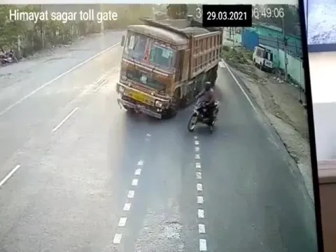 Road Accident At Gandhi Nagar