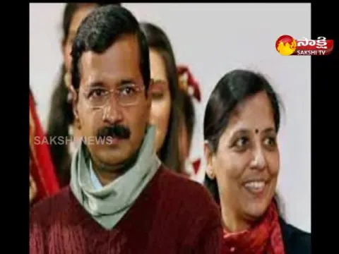 Kejriwal Goes Into Self Isolation After Wife Sunita Tests COVID Positive