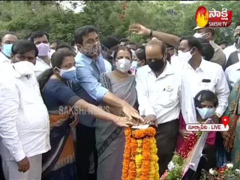 KTR Unveil Statue Of Colonel Santosh Babu