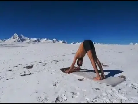 Viral Video: ITBP Officer Perform Surya namaskar in Sub Zero Temperature