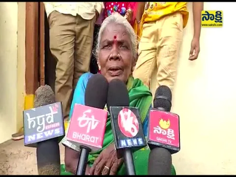 CM KCR Eating Lunch With Vasalamarri Village People Akula agamma