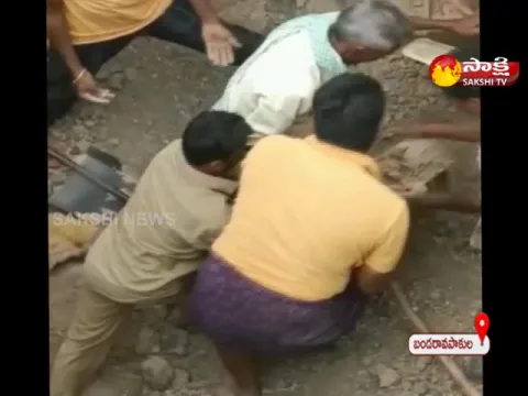 two members dead on house collapse