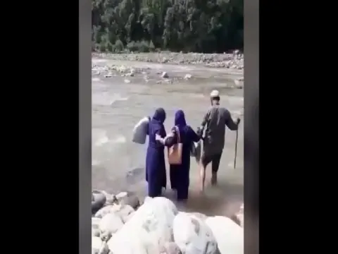 Viral Video: Health Workers Cross River To Vaccinate In Remote Areas Of Rajouri