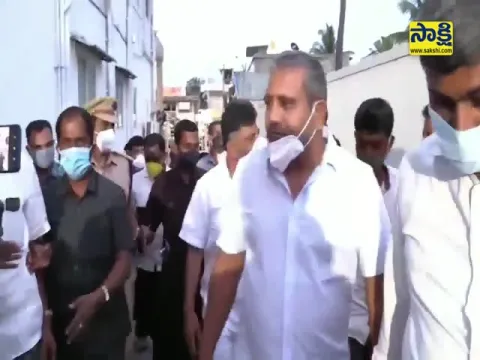 Viral Video: Congress Leader DK Shivakumar Loses Cool, Slaps Party Worker 