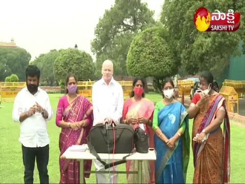 YSRCP MPs Press Meet At Delhi