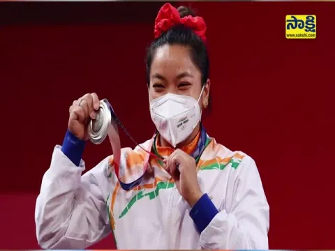 Women players in Indian Wait Lifting special story