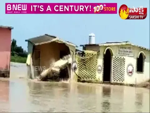 Medical center and , Houses collapsed due to floods:  Bihar