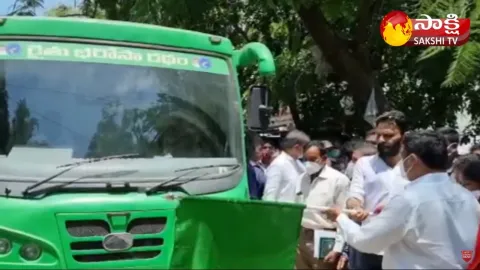 Kodali Nani Launches YSR Rythu Bharosa Ratham