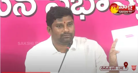 TRS MLA Balka Suman Strong Counter to Bandi Sanjay