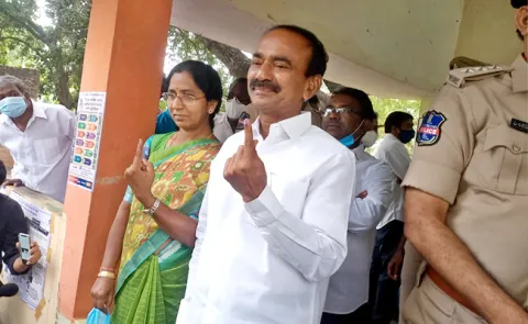 etala rajender voted in huzurabad by election