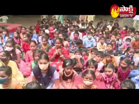 Garam Garam Varthalu: Yeddumailaram Govt School Bumper Offer