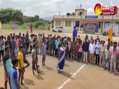 YSRCP MLA RK Roja Playing Volleyball
