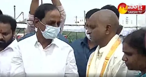 CM KCR Paid Tribute To Shantamma In Mahabubnagar