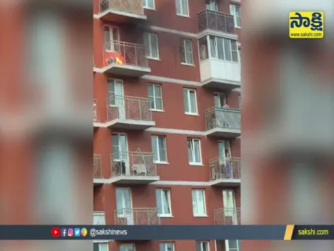 Viral Video: Neighbours Helping To Extinguish Fire In Empty Apartment