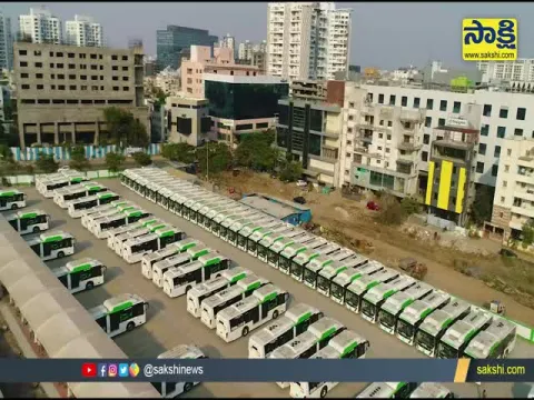 PM Modi Dedicates 150 Electric Buses for Public Transport in Pune